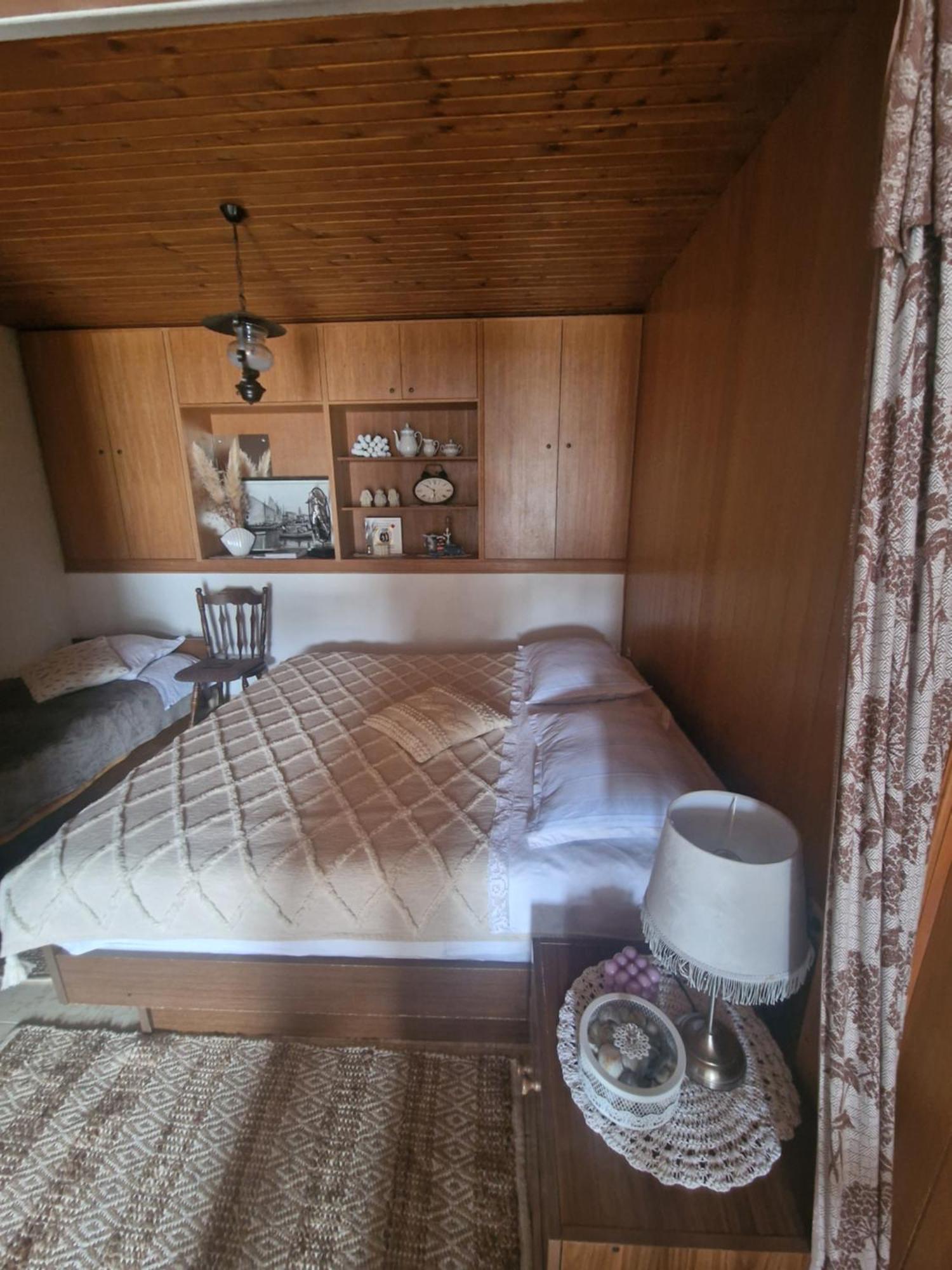 Mala Oaza Mira Appartement Povlja  Buitenkant foto